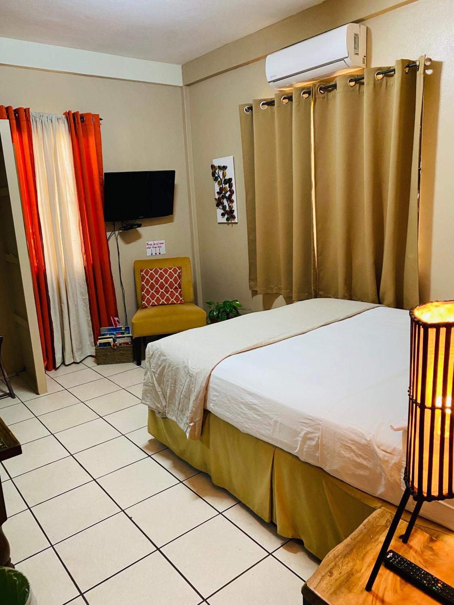 City Garden Apartment Kota Belize Bagian luar foto